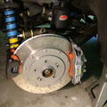 Right rear setup with 328 mm rotors and 4 pot AP calipers...